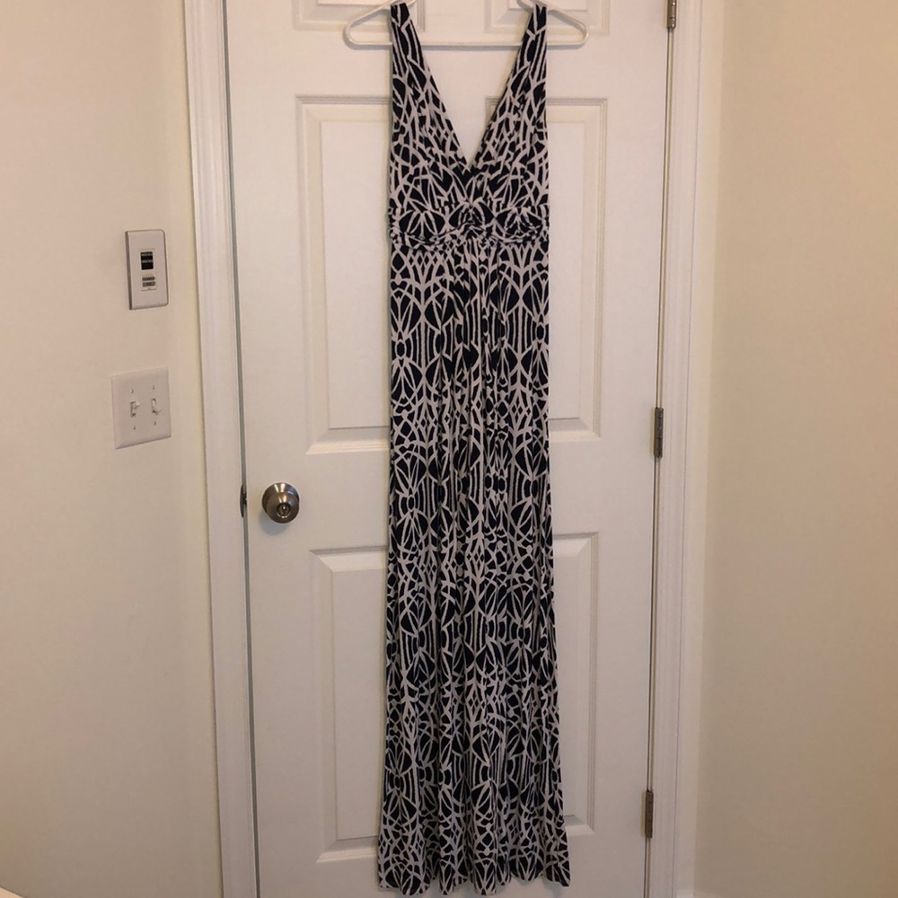 A Pea in the Pod Maternity Maxi Dress